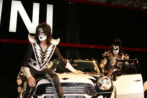 Mini - Mini Kiss e Rok Band Kiss al New York Auto Show con Automania
